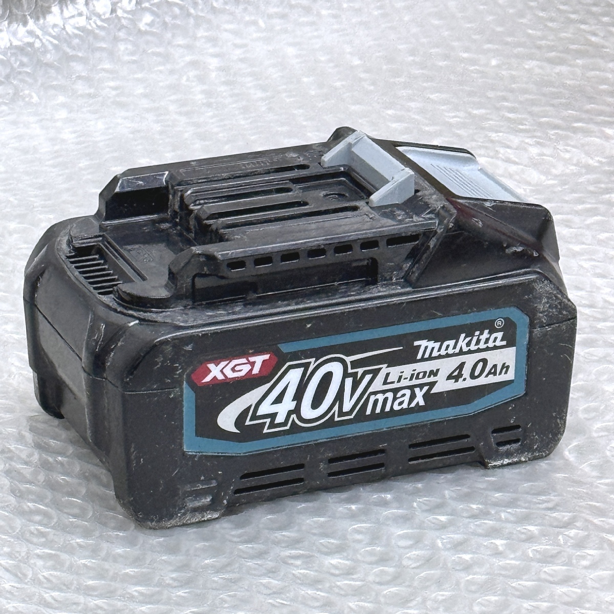 ** Makita 40V 4.0Ah оригинальный аккумулятор BL4040