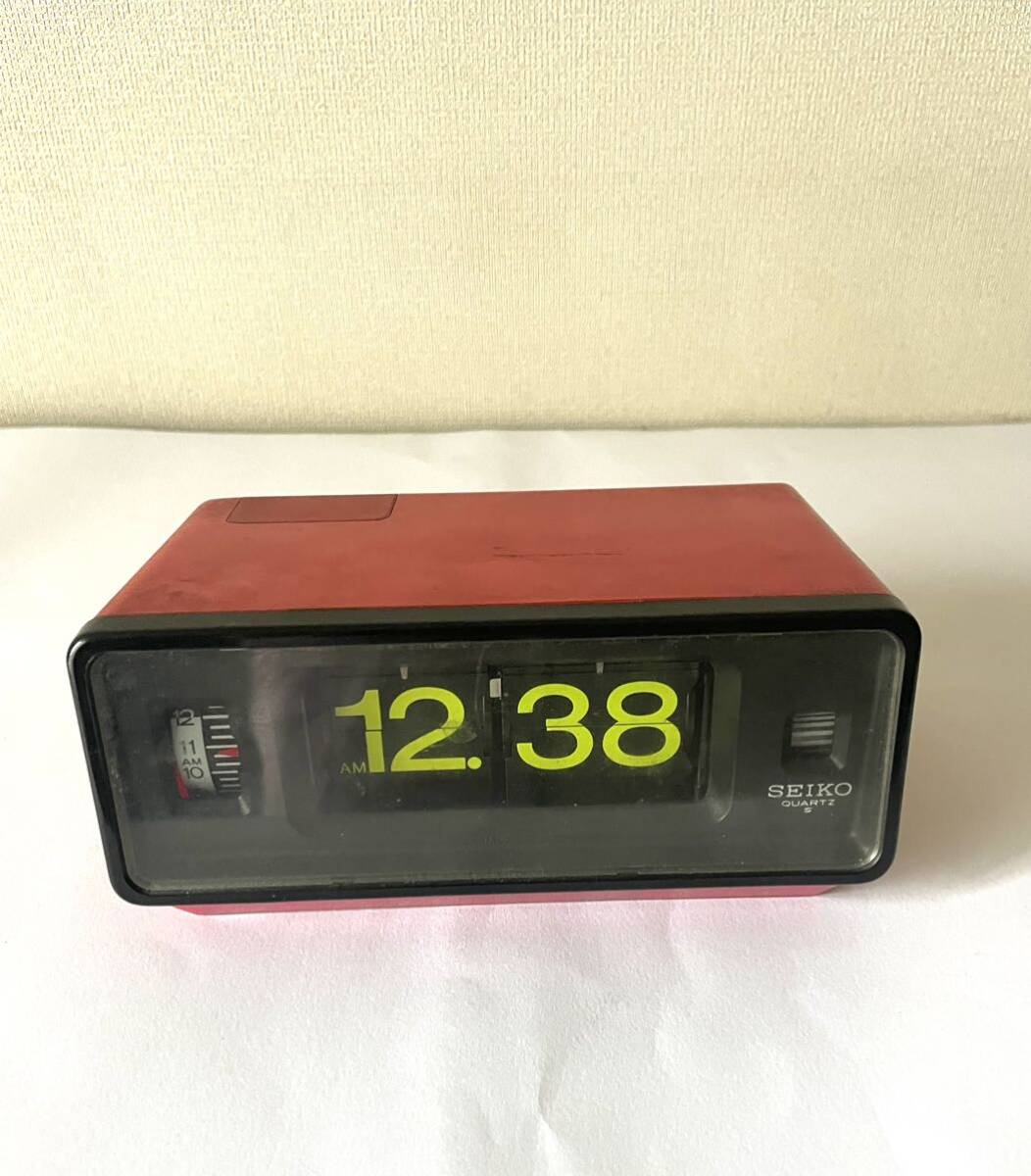 パタパタ時計 SEIKO セイコー 昭和レトロ 置時計 目覚まし時計 ラジオ QN415Rの画像1