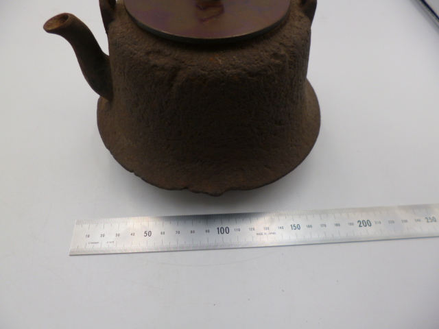 作者不明 鉄瓶 銅蓋 煎茶道具 湯沸し 金属工芸品 レトロ アンティーク 激安1円スタート_画像3