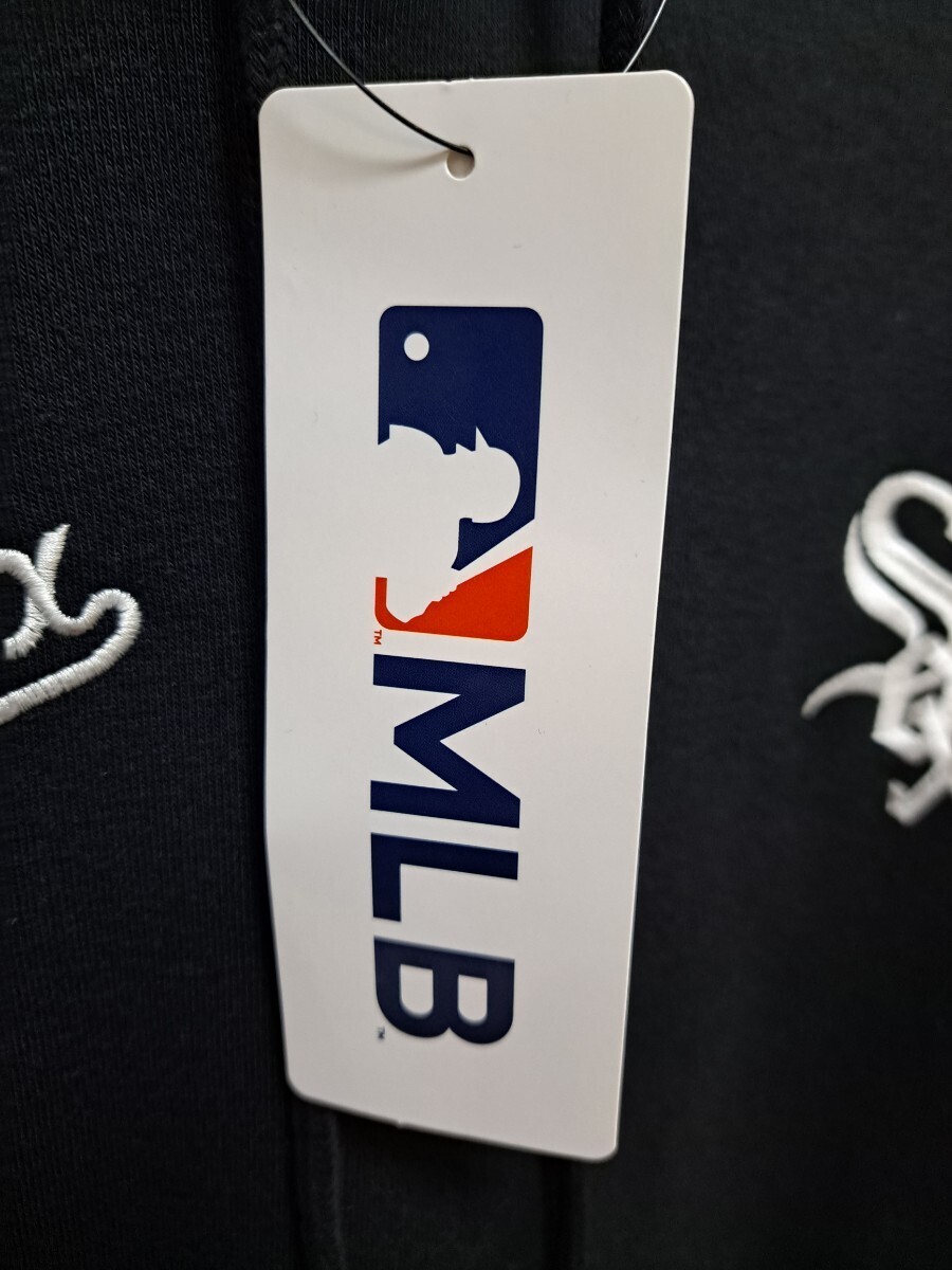 【新品】メジャーリーグ/MLB シカゴ・ホワイトソックス刺繍パーカーMサイズ _画像3