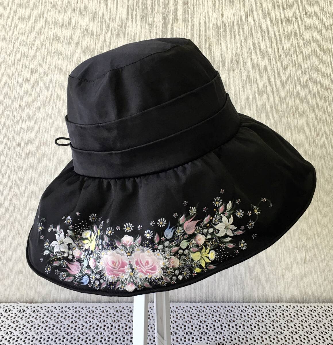 オシャレなお花の帽子.バケットハット.UVハット.UV帽子.レディース帽子.ＵＶカット.紫外線防止サマーハット☆トールペイント☆送料無料☆_画像1