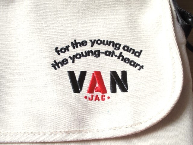 VAN JAC 『 アーチロゴ刺繍 メッセンジャーバッグ 』 ショルダーバッグ ヴァンヂャケット 送料無料！！の画像2