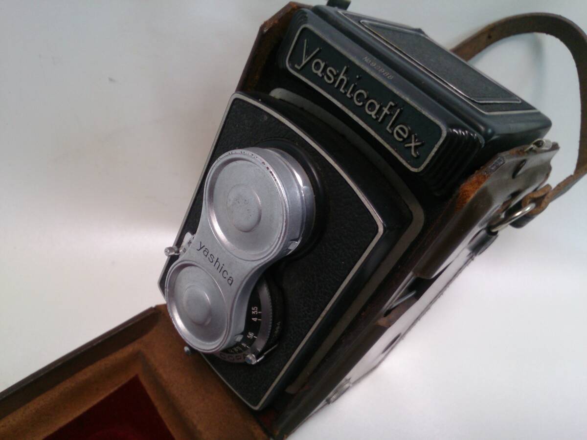  Yashicaflex・ 二眼カメラ・ケース付き・レトロ・インテリア・古い割にキレイだと思います_画像5