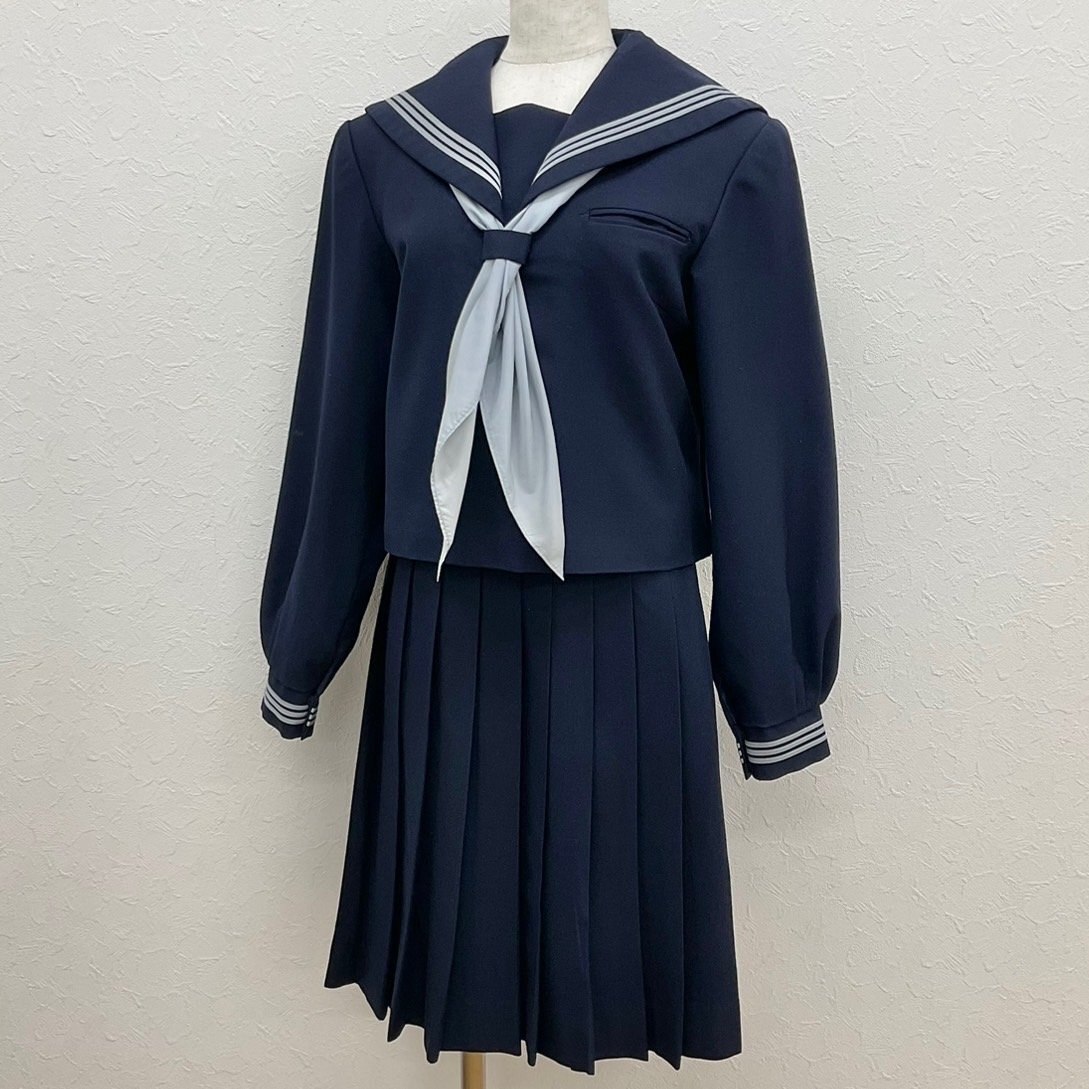 U635/T472( used ) Tochigi prefecture black . north junior high school woman uniform 3 point /165A/W66 degree / sailor / skirt / scarf / winter clothes / silver gray 3ps.@/Kanko/ navy blue /. industry raw goods /