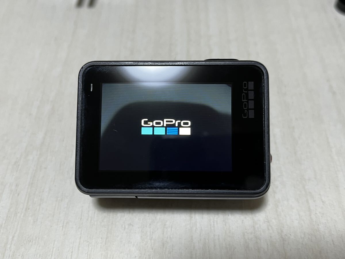 GoPro hero7 Black 実働品　マイクアダプター、マウント類　アクションカメラ アクションカム ゴープロ _画像4