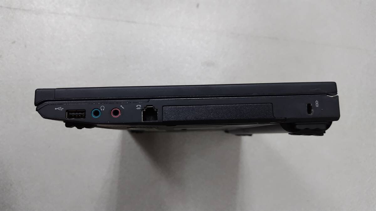 レノボ Lenovo ThinkPad X200s 通電のみ確認 ジャンク_画像7
