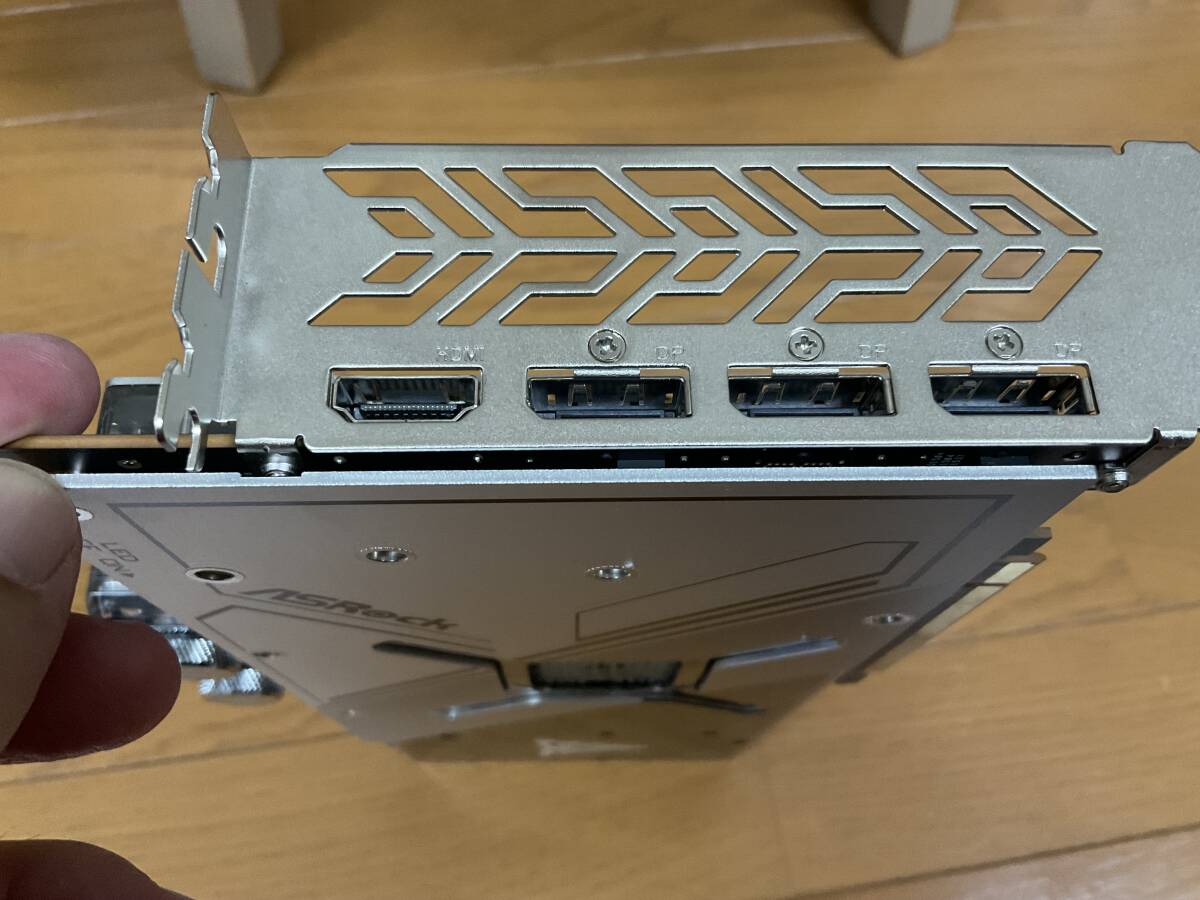 【中古】AMD Radeon RX 7900 XTX AQUA 24GB OC 送料込み_画像3