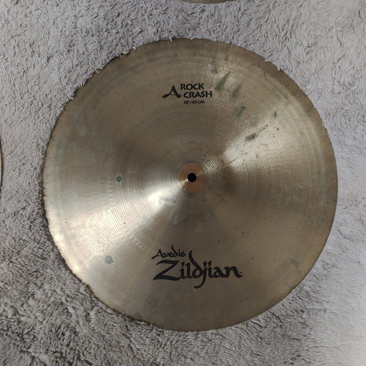 A05141 Zildjian  Zildjian  PAISTE ... 4 шт.  разные  18 дюймов 2 шт.  16 дюймов 2 шт.  paiste 2002 CHINA / ROCK CRASH  продаю как нерабочий  