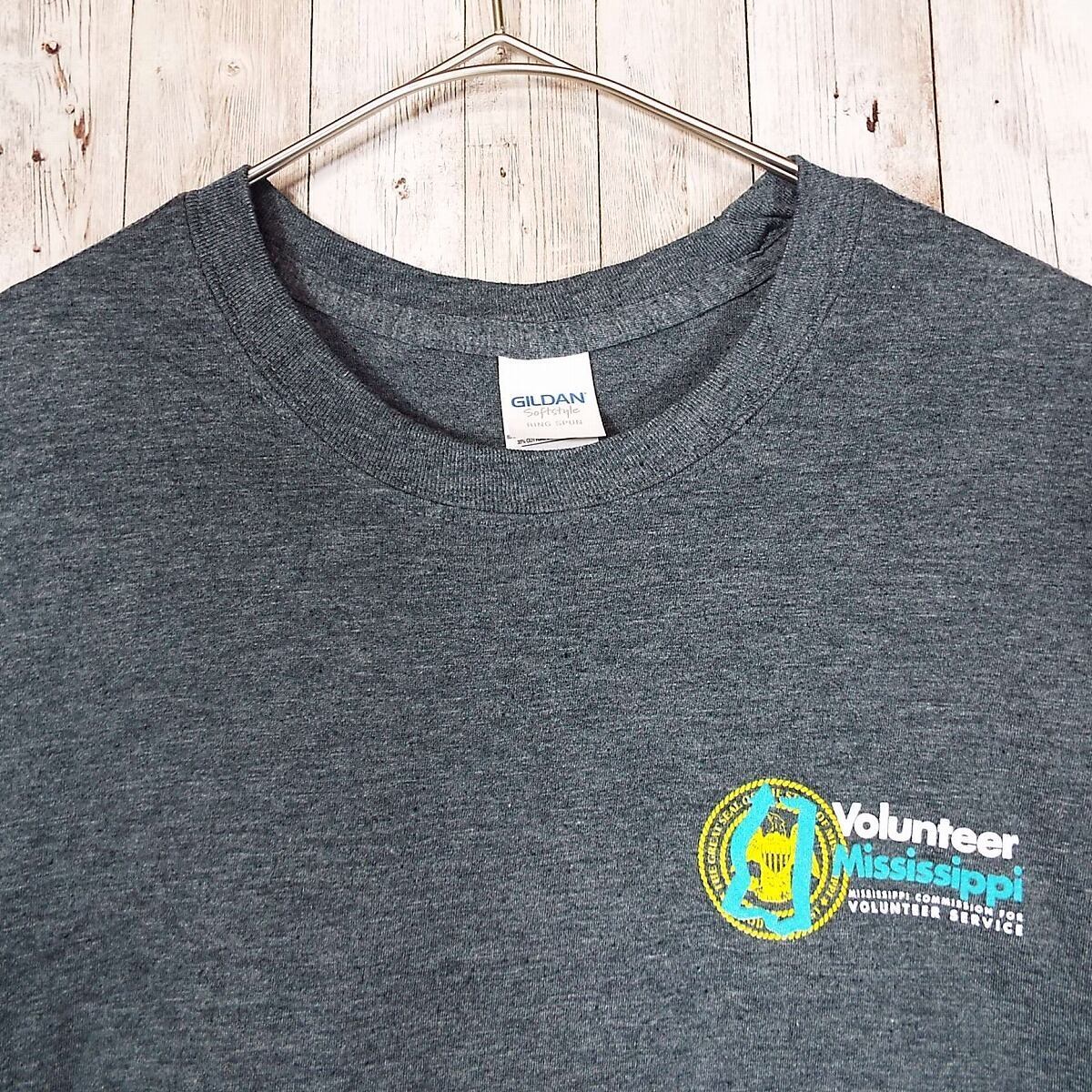 【アメリカ古着】GILDAN ギルダン　Volunteer Mississippi AMERICORPS クルーネック 半袖シャツ USメンズ：Sサイズ グレー カラーTシャツ_画像4