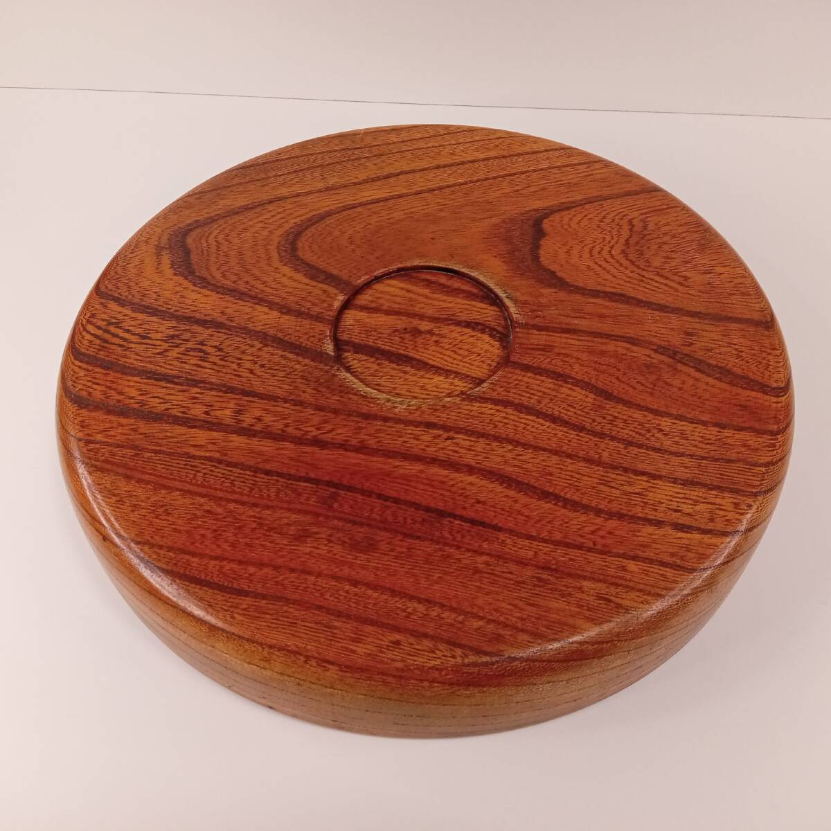 【AIKU-YA】天然木製 ケヤキ 丸盆 ２９．１ｃｍ くり抜き 欅 けやき 深丸盆 茶道具 /水