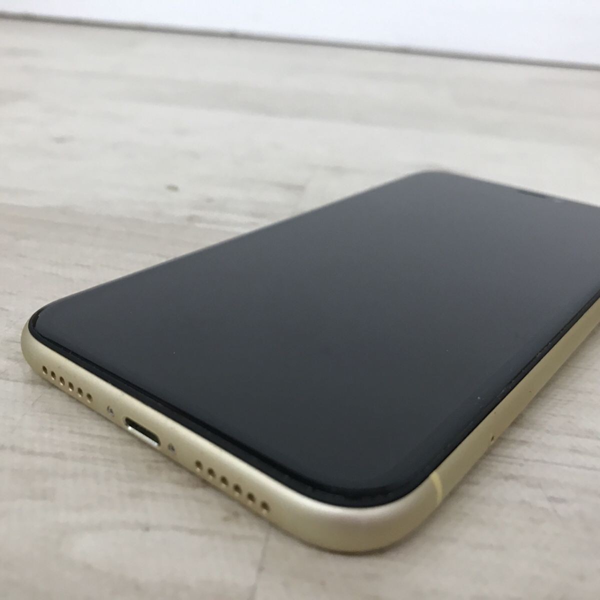 送料185円 SIMロック解除 au Apple iPhoneXR 128GB イエロー A2106 MT0Q2J/A[C3243]の画像6