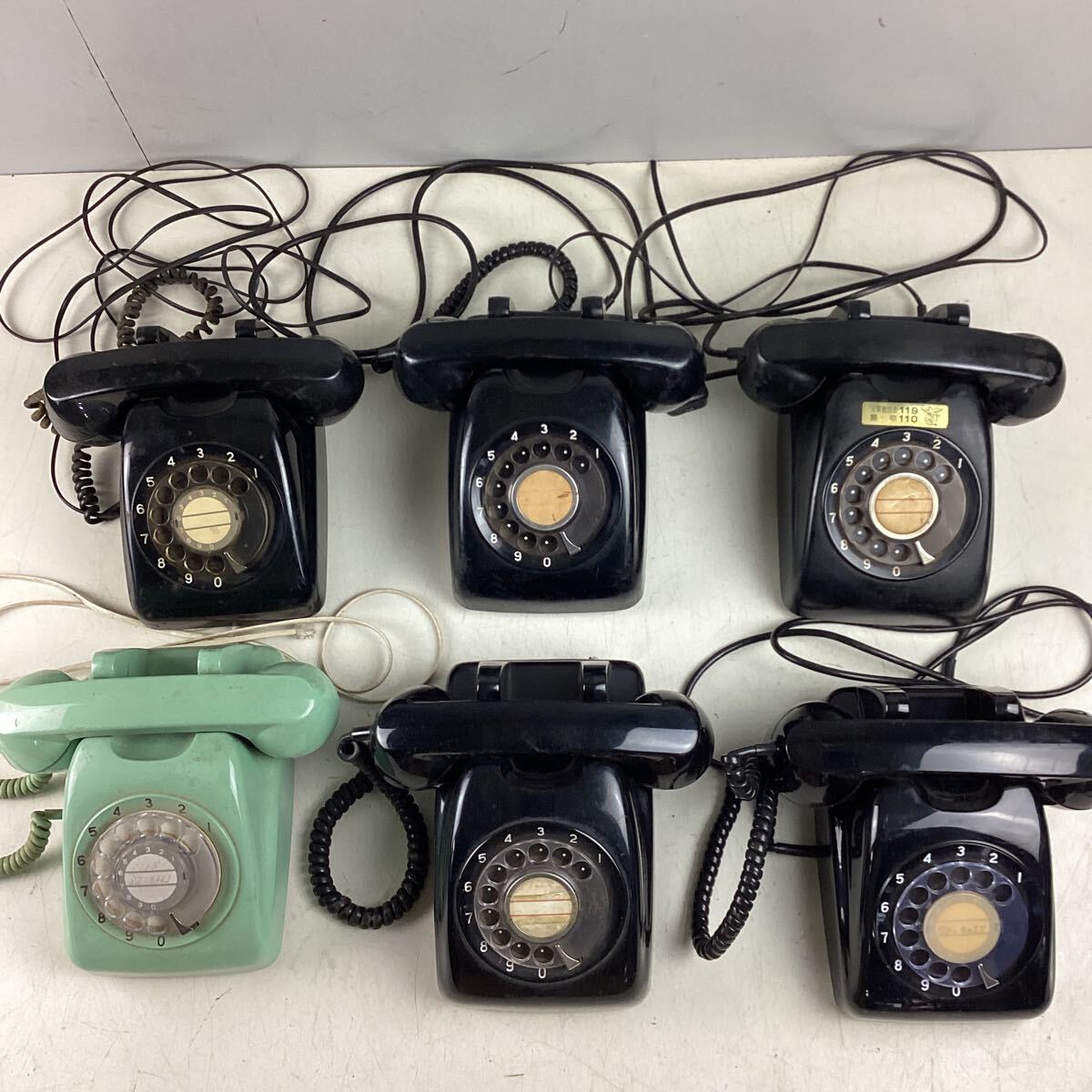 k519 black telephone summarize 6 pcs. set Showa Retro dial type telephone machine black green that time thing Showa Retro telephone antique bin te- operation not yet verification Junk 