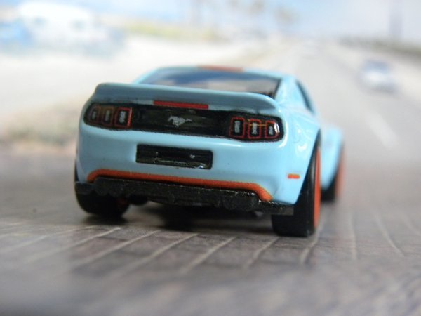 即決☆☆ルース 2014 CUSTOM MUSTANG GULF カスタム　ムスタング　CAR CULTURE プレミアムモデル HOT WHEELS　_画像6