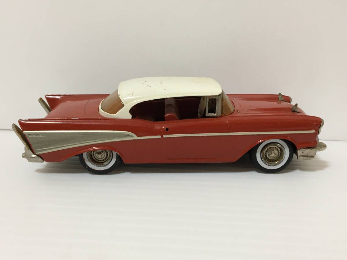 ○W145○現状品 ミニカーWestern Models WMS 44 CHEVROLET BEL-AIR 1957 ウエスタンモデル シボレー ベルエア 英国製 約12ｃｍ_画像5