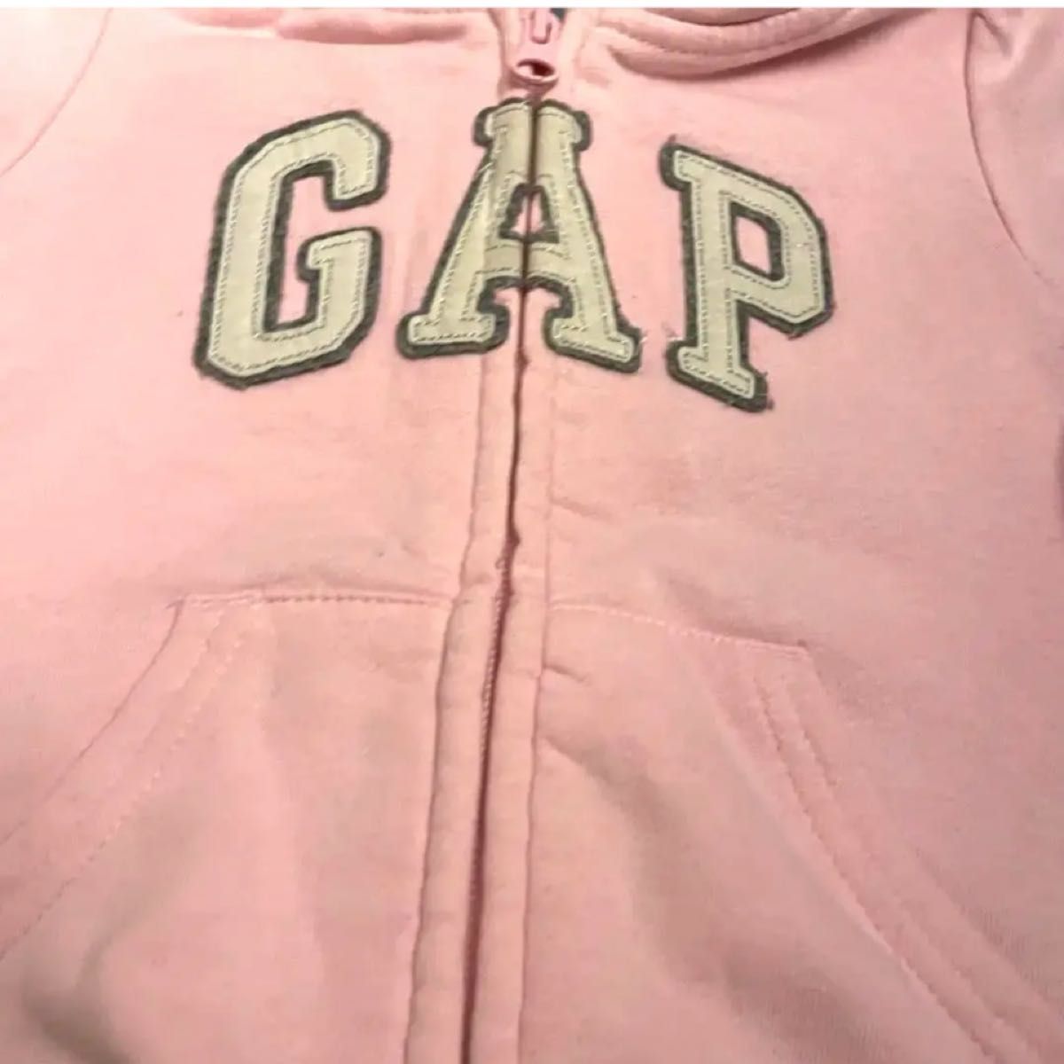 パーカー　ベビー　90cm  トレーナー　無地　GAP    ピンク　子供服    女の子  ジップアップ ロゴパーカー　ギャップ