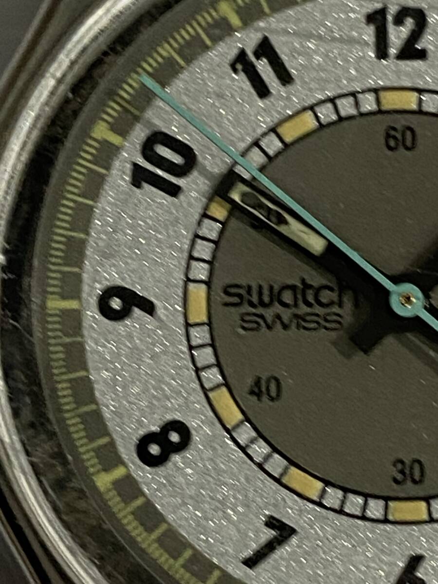 スウォッチ腕時計　SWATCH SWISS 丸型3針文字盤　デイ/デイト　半透明ベルト　中古稼働品　送料無料　_画像3