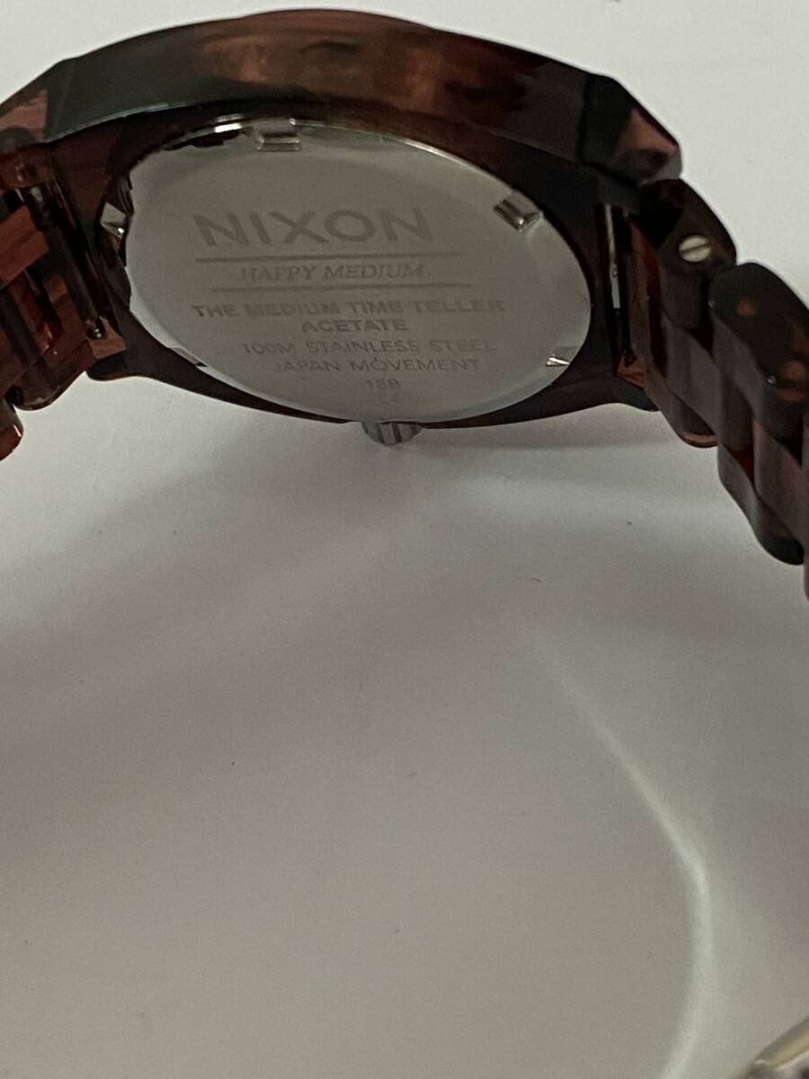 ニクソン腕時計　中古稼働品　NIXON ブラウン系ケース＆ベルト　丸型3針　箱付き_画像7