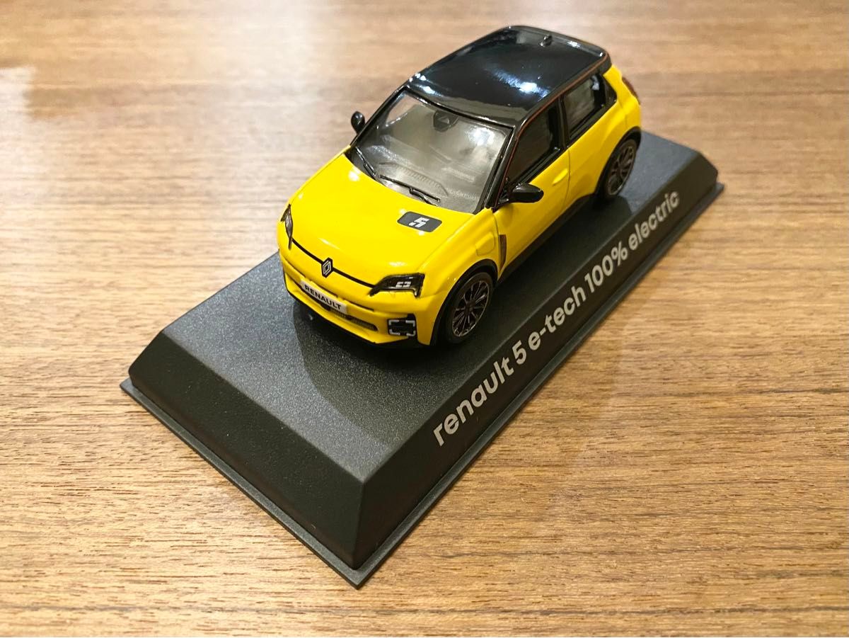 新品 オリジナルパッケージ付き 希少 1/43 ルノー純正 ノレブ 新品 オリジナルパッケージ付き 希少 1/43 ルノー純正 ノレブ