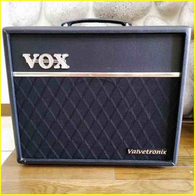 【USED/売切り】 VOX ヴォックス valvetronix ギターアンプVT20+ VFS5フットスイッチ付属_画像2