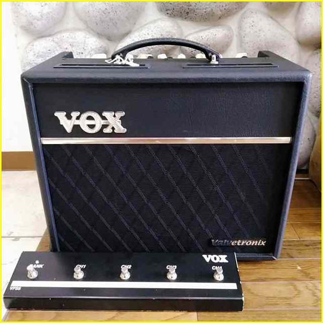 【USED/売切り】 VOX ヴォックス valvetronix ギターアンプVT20+ VFS5フットスイッチ付属_画像1