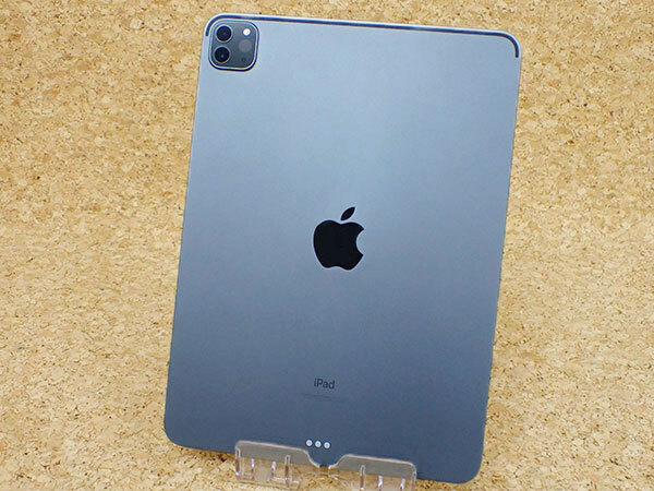 【中古 良品】iPad Pro 11インチ 第3世代 Wi-Fi 256GB スペースグレイ MHQU3J/A 2021年春モデル バッテリー最大容量100% 本体(PEA353-2)の画像2