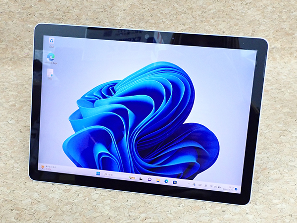 【中古 美品】Surface Go 3 Model:1901 8V6-00015 2021年 10.5インチ [Windows 11 Home/Pentium Gold 6500Y/4GB/64GB] 本体(PEA352-1)_画像2