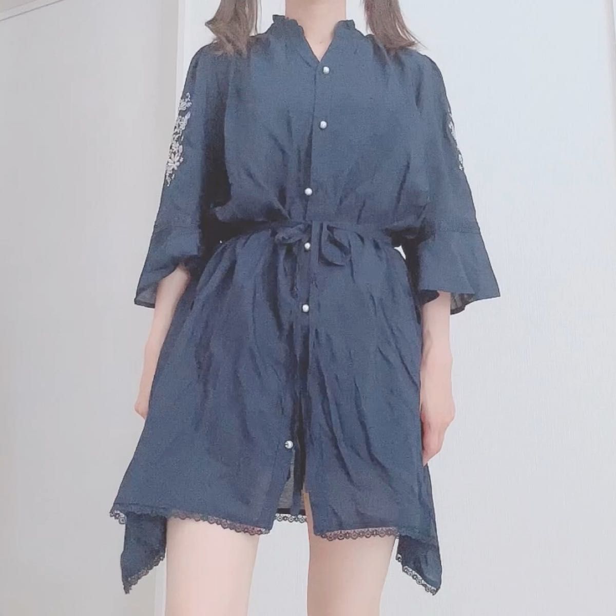 【新品】axes femme 袖刺繍イレヘムチュニック　紺　M アクシーズファム　定価5,390円