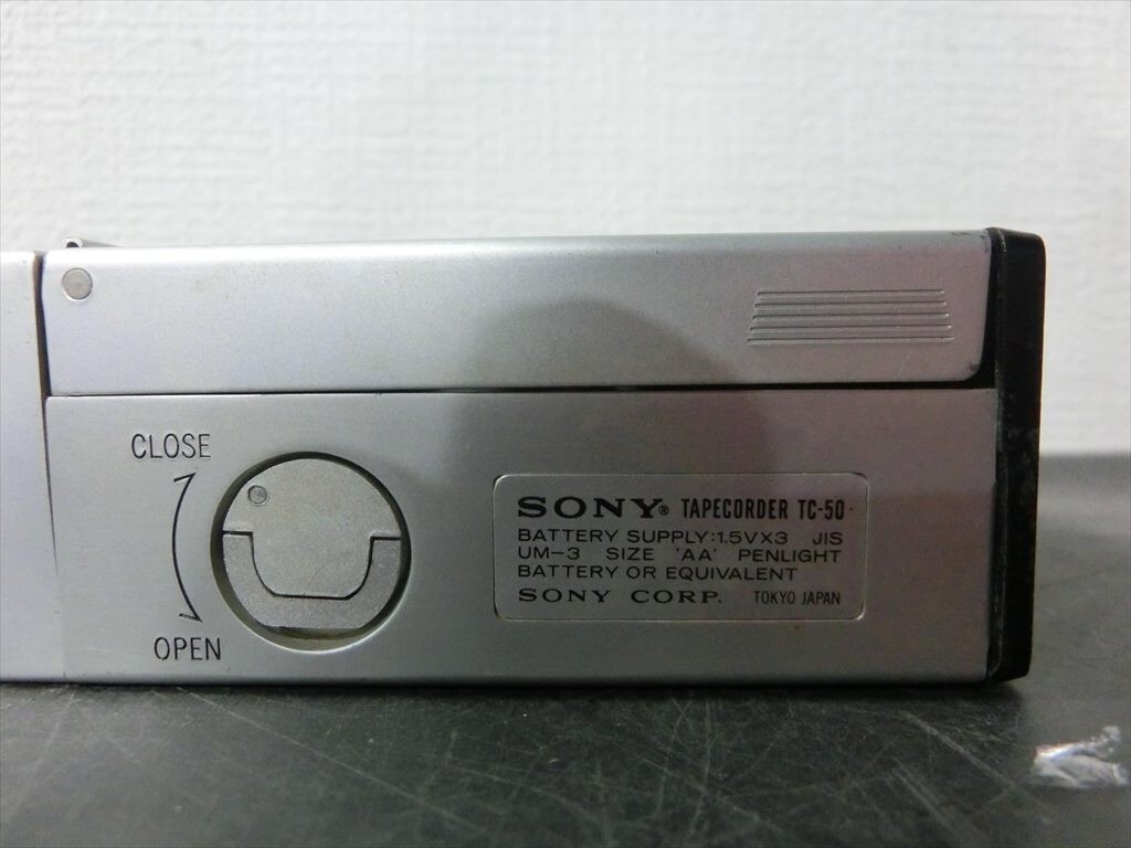 T【E4-25】【60サイズ】▲SONY ソニー/テープレコーダー TC-50 初期型/ジャンク扱い/※電池BOX欠品・傷・汚れ有の画像4