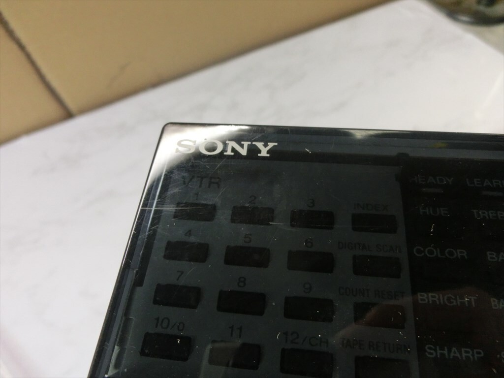 T【3め-10】【60サイズ】▲SONY ソニー/カラーモニター KX-34HV2用 リモコン RM-571/通電可/ジャンク扱い/※傷・汚れ有の画像7