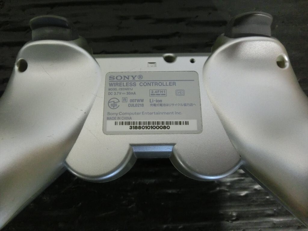 T【G4-87】【100サイズ】PS3 プレイステーション3 本体セット 40GB/ゲーム機/通電可/ジャンク扱い/※傷・汚れ有_画像7