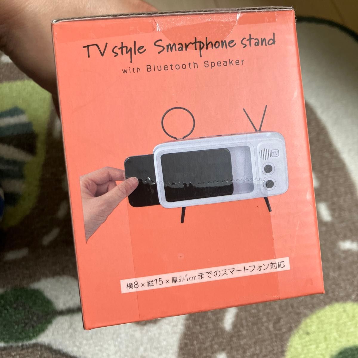 新品　Bluetoothスピーカー付き テレビ型スマホスタンド 