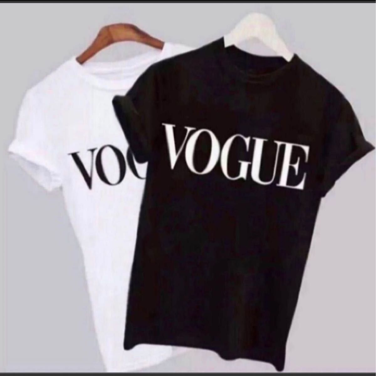 VOGUE 可愛いプリント Tシャツ　SNS人気　海外セレブ 白 黒2枚セット　Mサイズ  半袖Tシャツ 