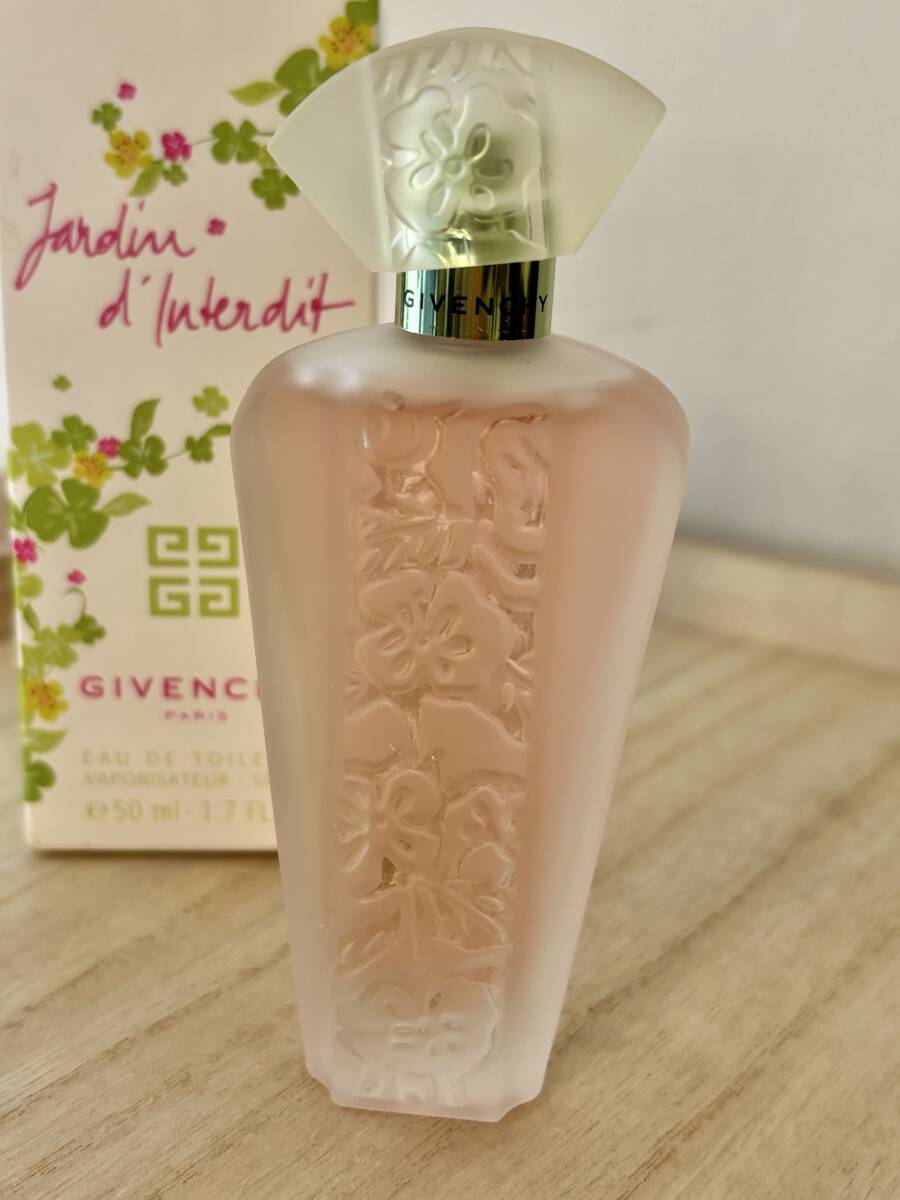 ★15【ジバンシー　GIVENCHY】フレグランス　ほぼ満タン　レディース　中古品　ヴィンテージ　送料¥230_画像4