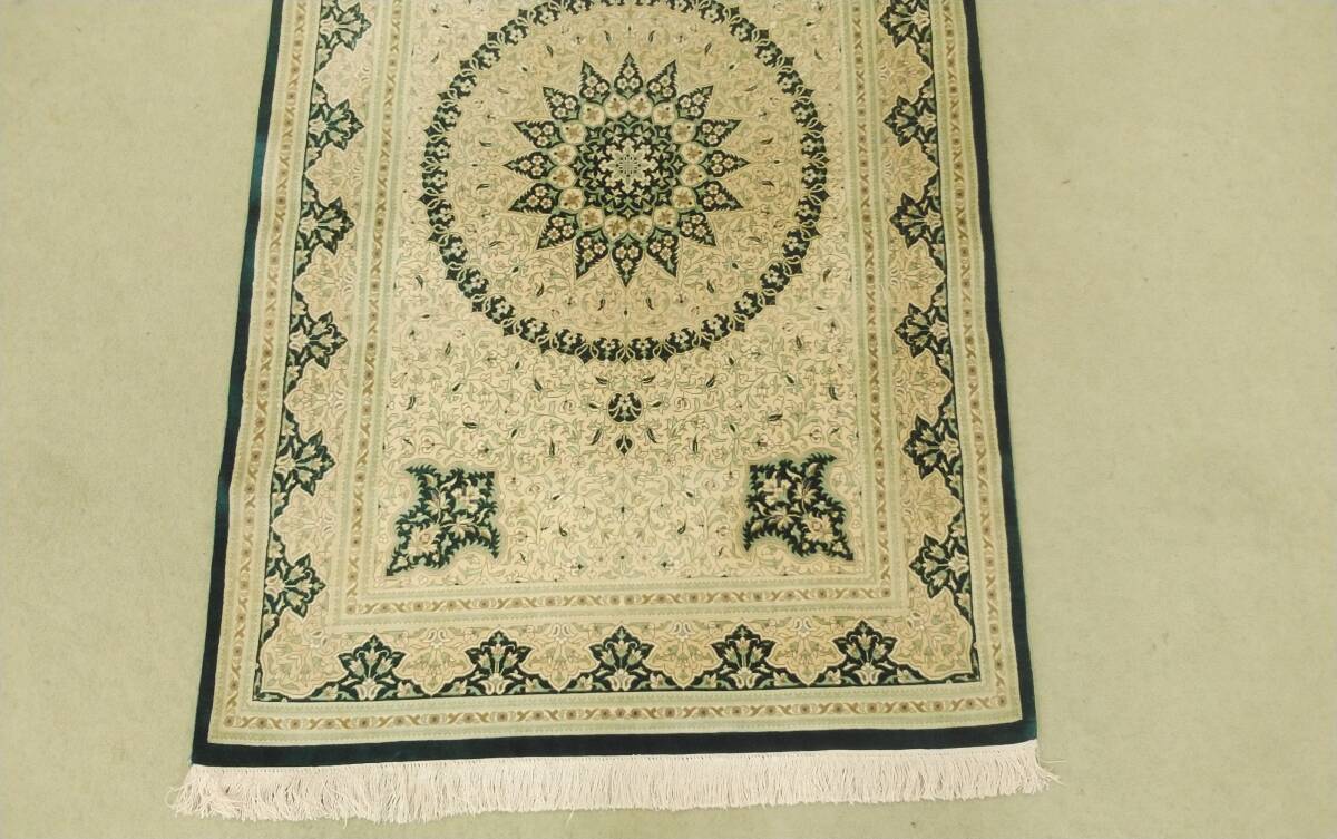 J11 イスラム芸術 ペルシャ絨毯 クム産 シルク チャボーシェ工房 79cm-122cm チャラク トルコ絨毯 ヘレケ好きにも_画像8