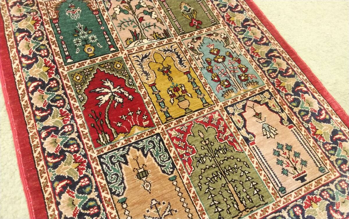 トルコ絨毯 HEREKE ヘレケ シルク 細密手織り196万ノット 26cm×38㎝ ペルシャ絨毯好きな方にも_画像1