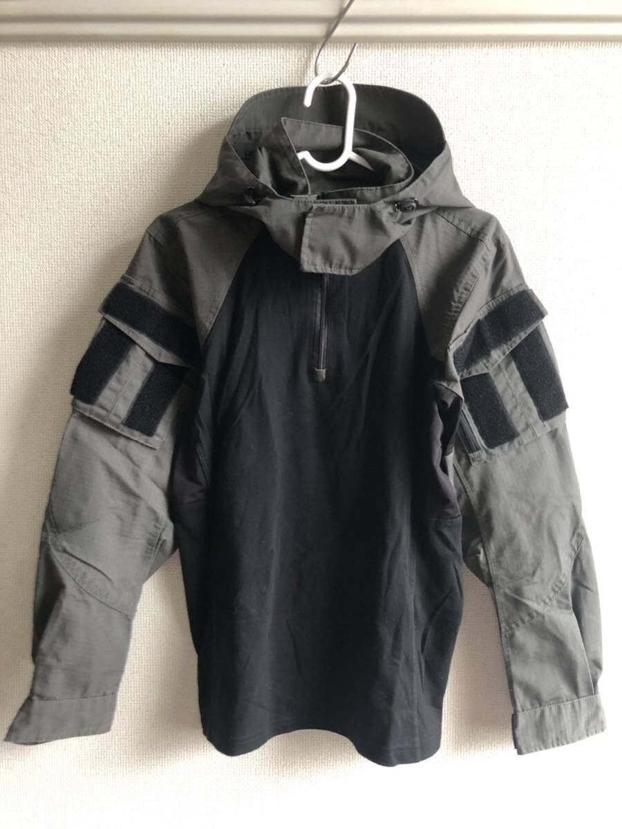 SP2 with a hood . combat shirt S size 