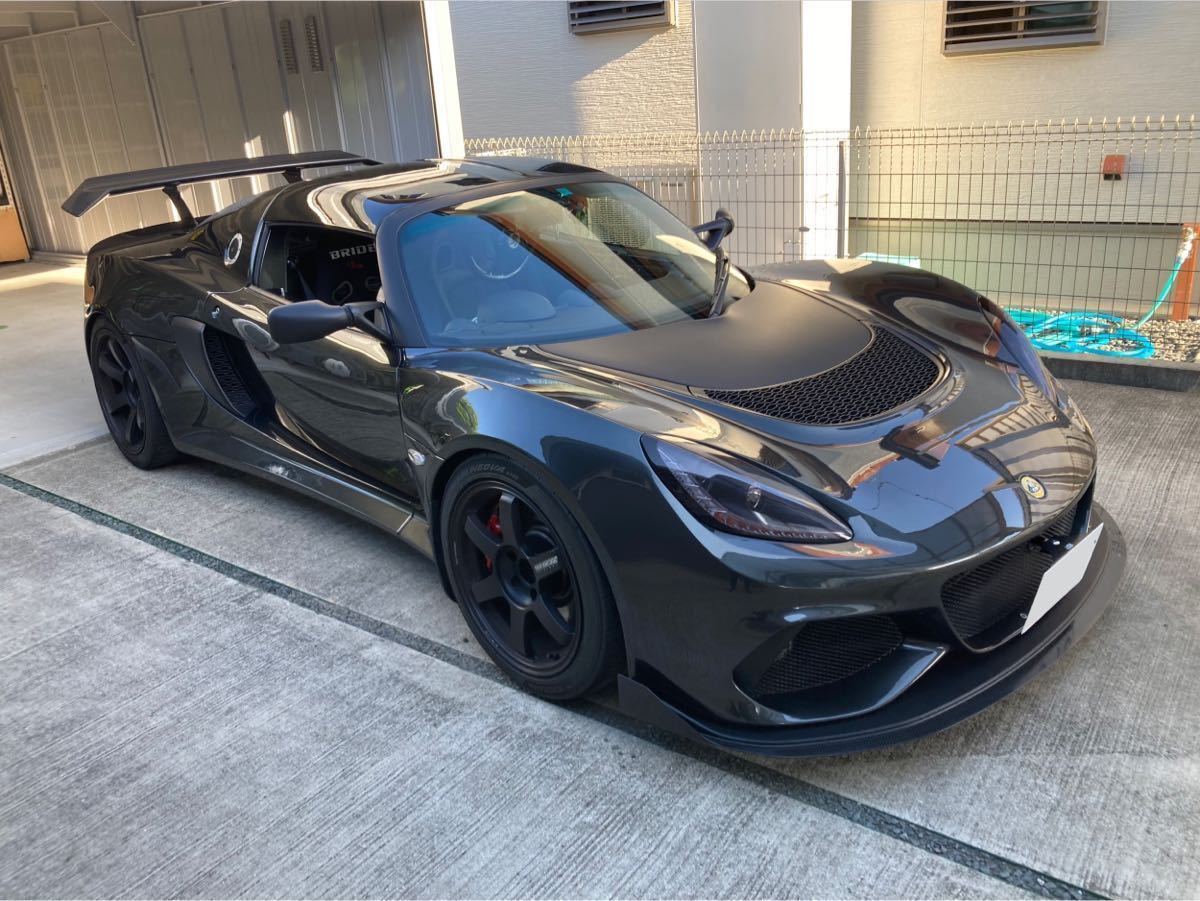 Lotus Exigeロータス　エキシージ350 390 410用軽量ドライカーボンアンダーパネル　ダブルフラップ　ボルトオン装着　軽量化_画像1