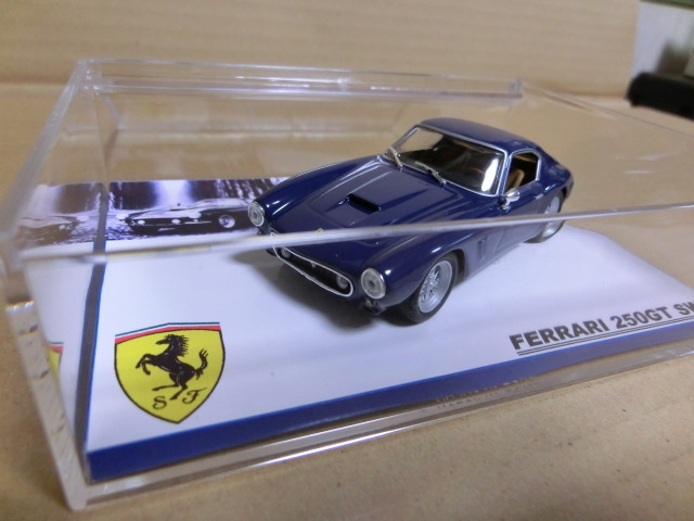 *1/43asheto Ferrari 250GT SWB голубой с футляром 