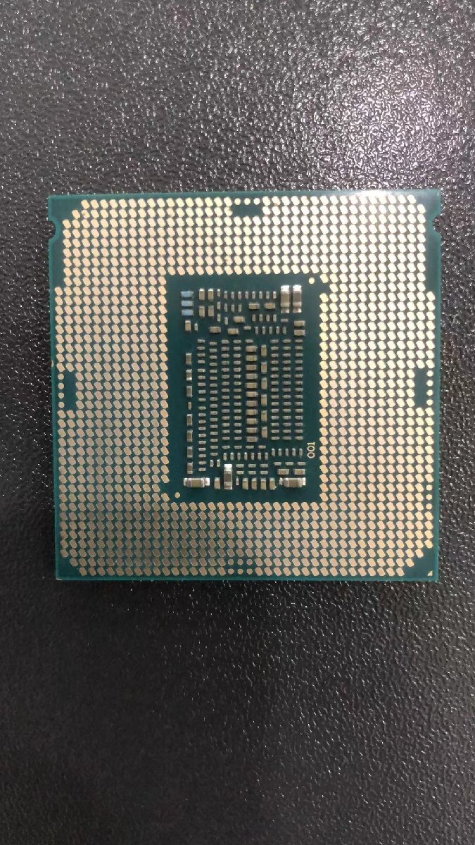 CPU インテル Intel Core I7-8700K プロセッサー 中古 動作未確認 ジャンク品 - A442_画像2