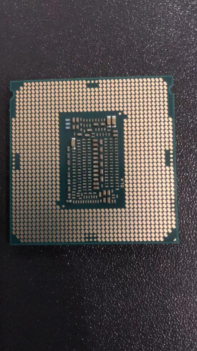 CPU インテル Intel Core I9-9900KF プロセッサー 中古 動作未確認 ジャンク品 -A612_画像2