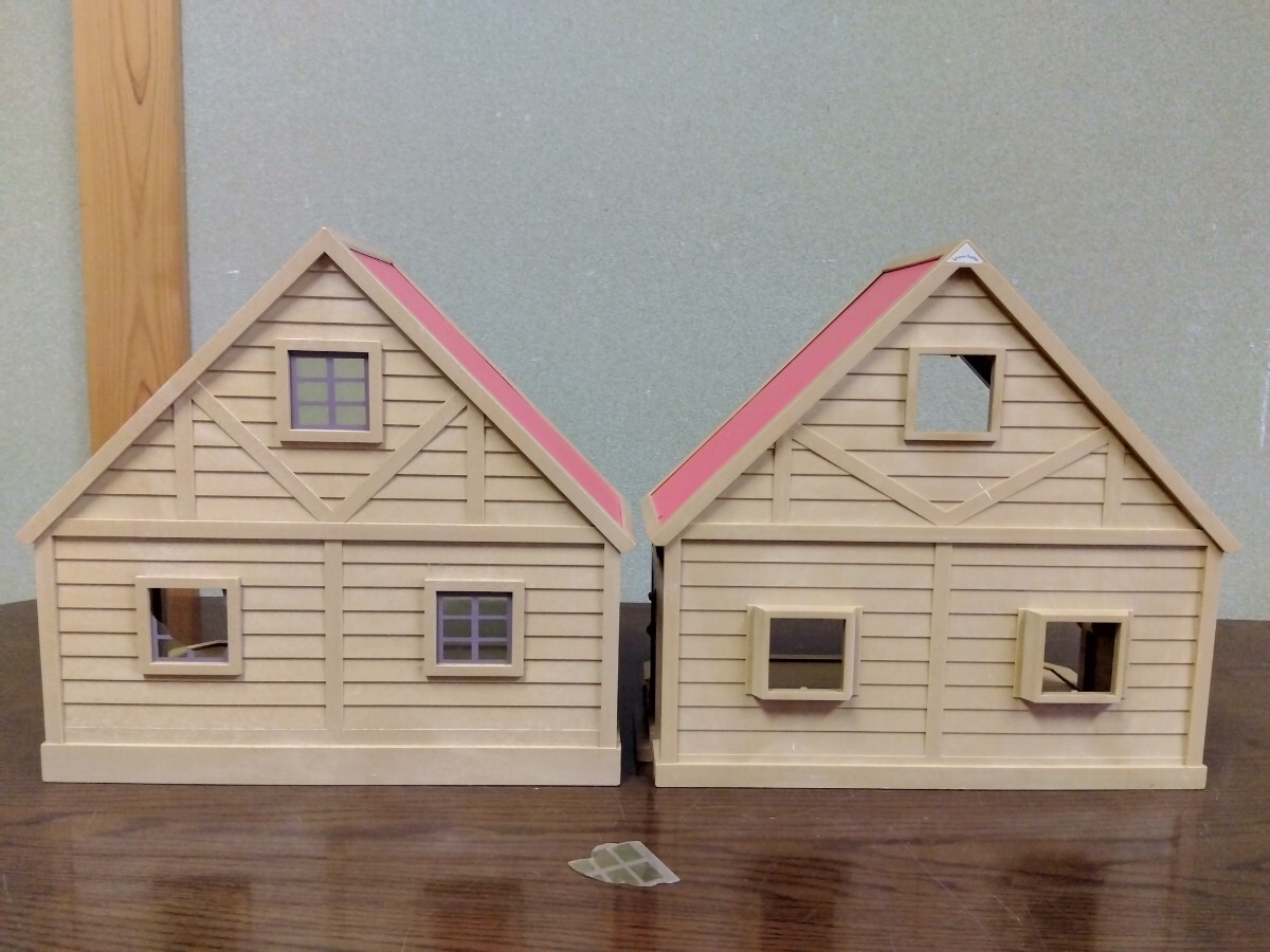 ジャンク　リメイク用　シルバニアファミリー 　初期　ハウス　 赤い屋根お家　2個セット　ドールハウス _画像5