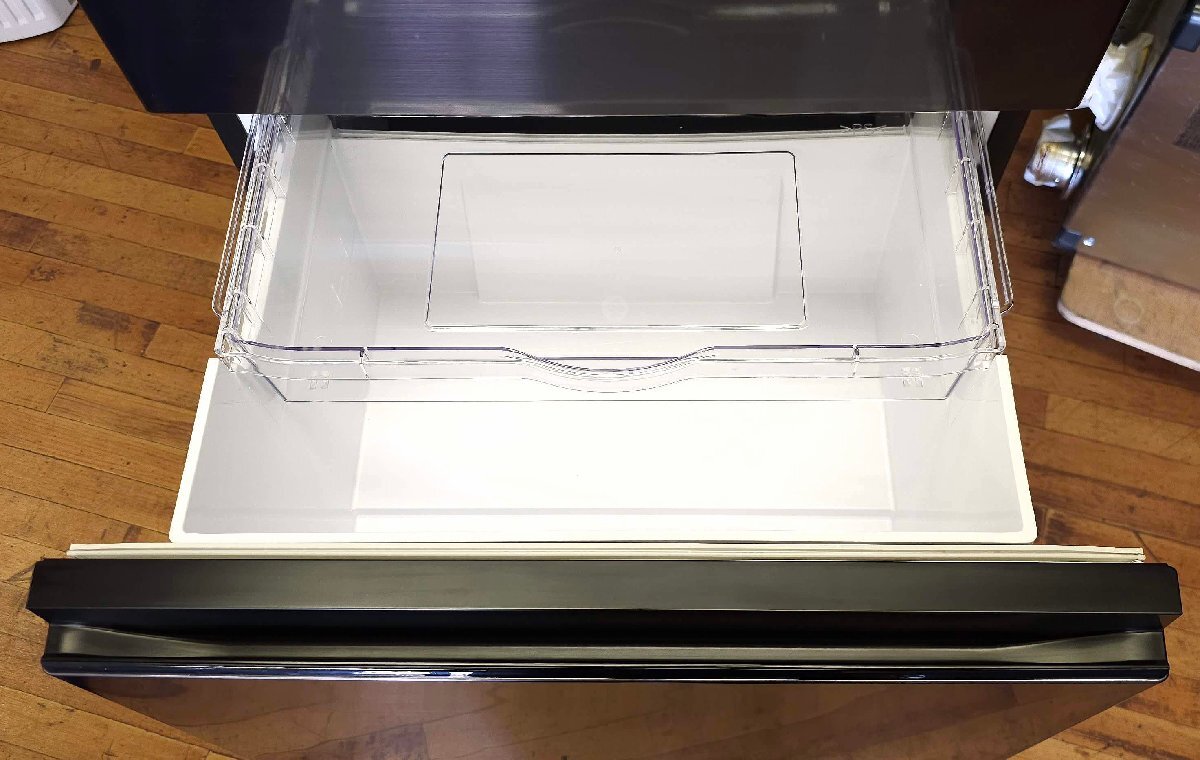 送料有料 日立製 冷凍冷蔵庫[375L] R-V38SV(K)／ブリリアントブラック スリム幅60cm/自動製氷/真ん中野菜室/サッと急冷却/うるおいチルド_画像9