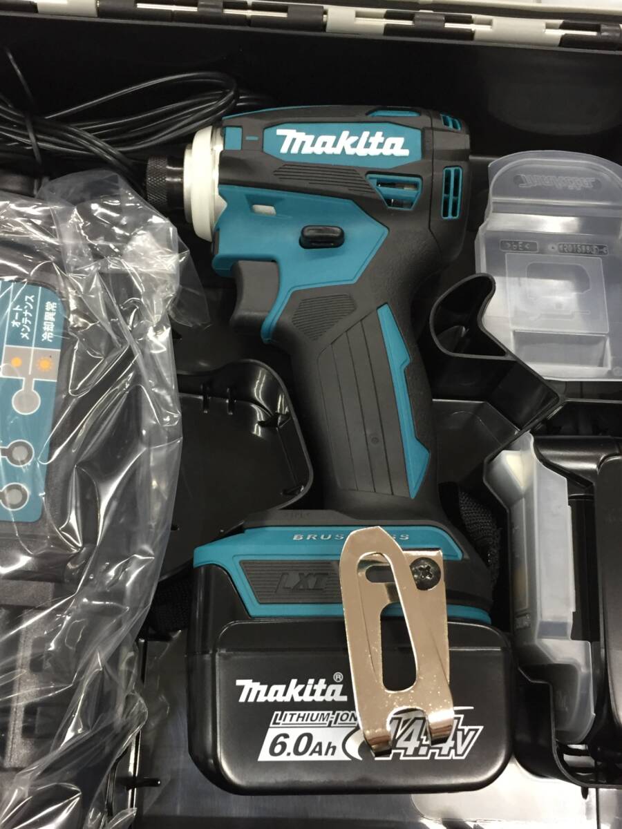 【未使用】makita(マキタ) 14.4v充電式インパクトドライバ 青(6.0Ahバッテリx2/充電器/ケース) TD162DRGX /ITFTNL8MBQAK_画像2