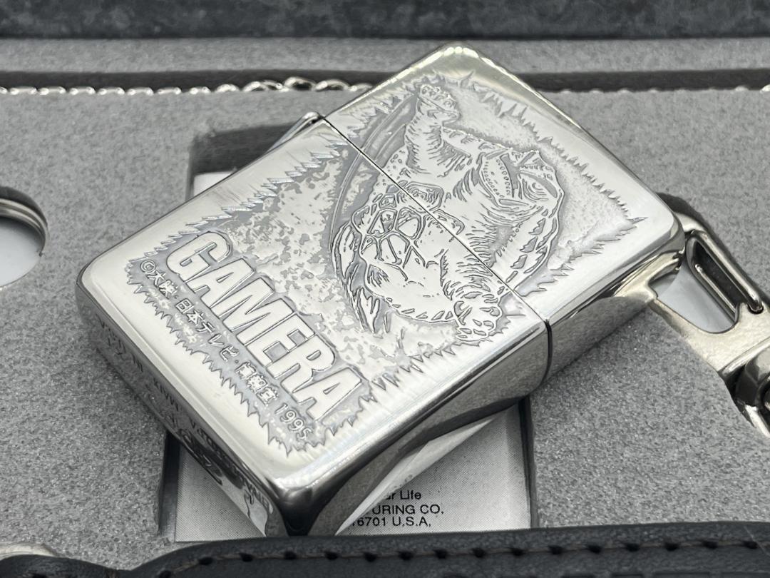 未使用 ZIPPO ジッポー 限定品 ゴジラ 大映 GAMERA ガメラ チェーン付 セット_画像3