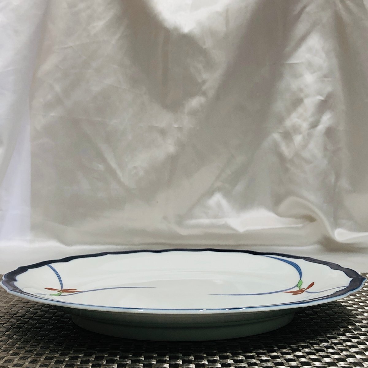 【中古/現状品/KU】KORANSHA 香蘭社 オーキッドレース 中皿 盛皿 平皿 約25.5cm 陶器 和食器　MZ0516_画像3