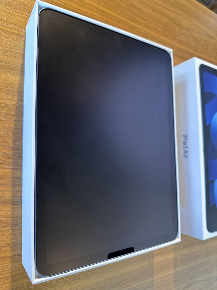 美品　アップル Apple iPad Air（第5世代） 10.9インチ Wi-Fi 256GB Blue_画像2