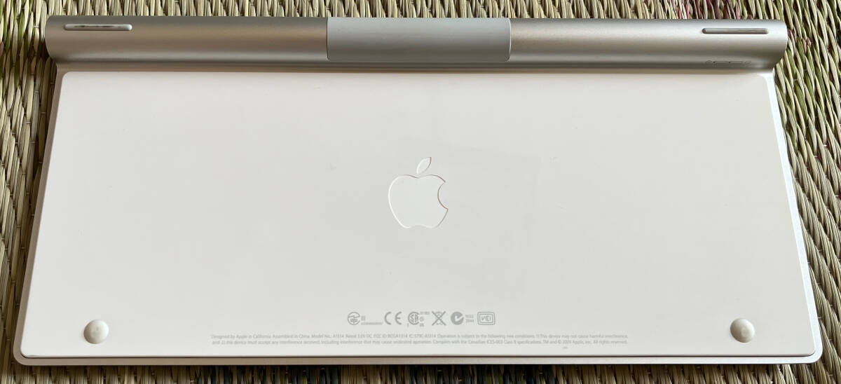 ★Apple A1314 日本語 ワイヤレスキーボード Mac Bluetoothキーボード　純正　乾電池駆動 (中古)★★_画像2