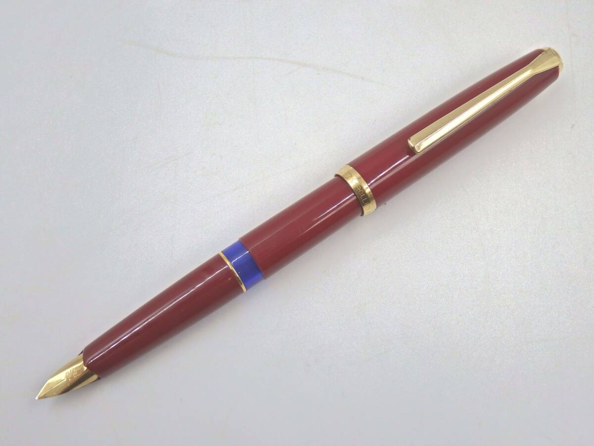 ◇PELIKAN/ペリカン/万年筆/ROLLED GOLD/750 18C/赤/レッド/筆記未確認/USEDの画像1