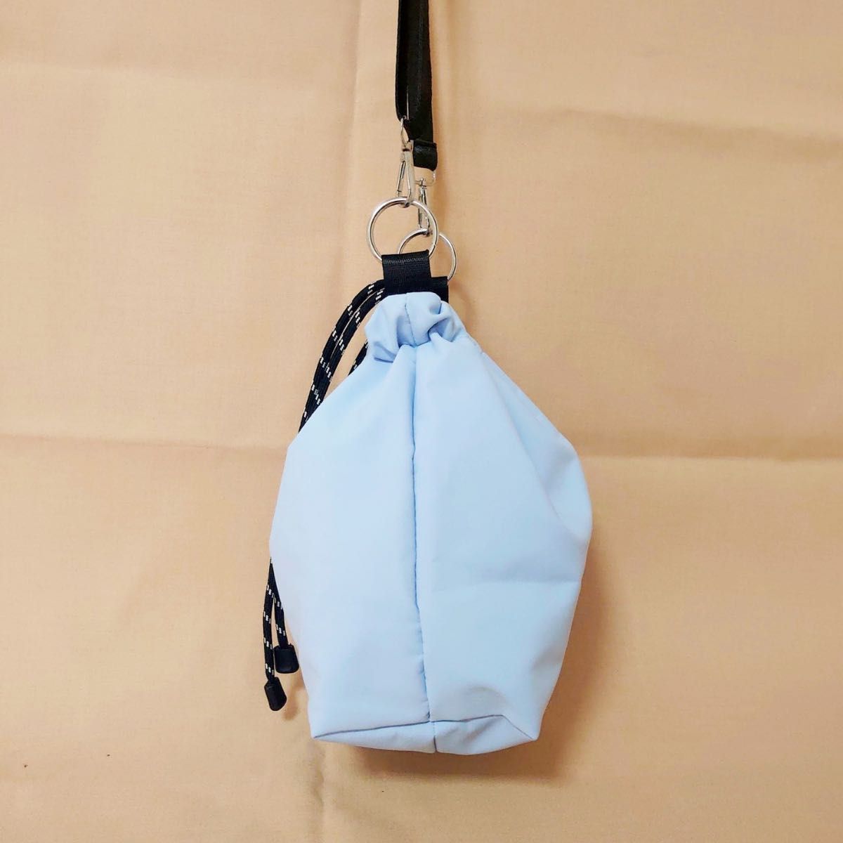 巾着型 ショルダーバッグ ナイロン 防水 カジュアル シンプル コンパクト