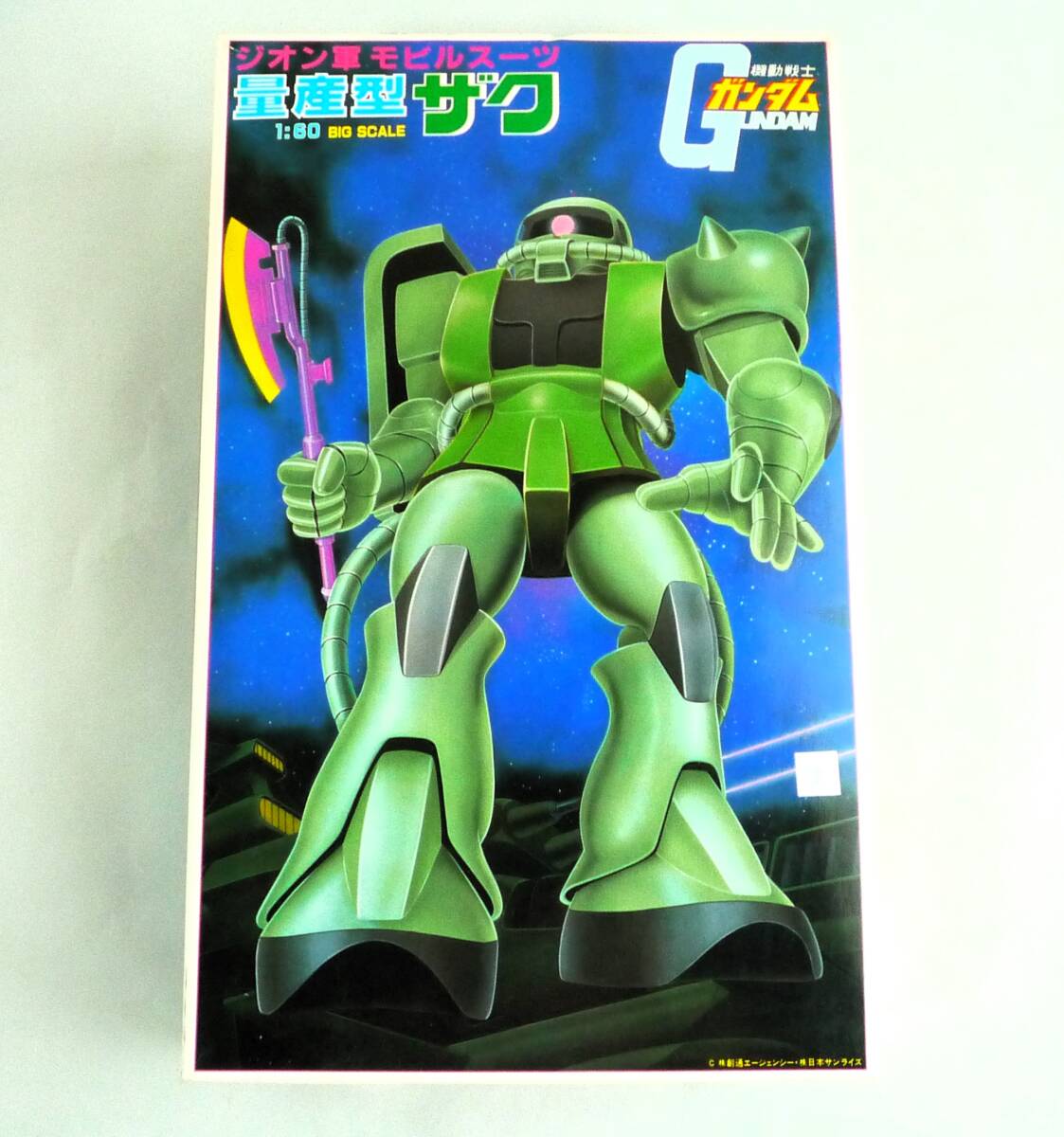 ★☆【処分】未組立!バンダイ 機動戦士ガンダム 1/60 量産型ザク カメラアイ点灯可・1/60兵士付 内袋未開封品【同梱可】[GD20A62]☆★_画像1